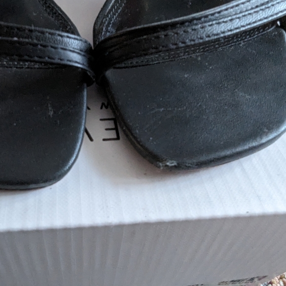 Steven New York Black Strap Sandals - Make an Offer! - Picture 2 of 6